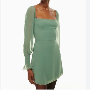 ARITZIA WILFRED EMMYLOU SMOCKED CHIFFON DRESS IN SAGE GREEN - 8
